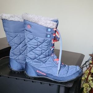 Girls size 3 Columbia boots